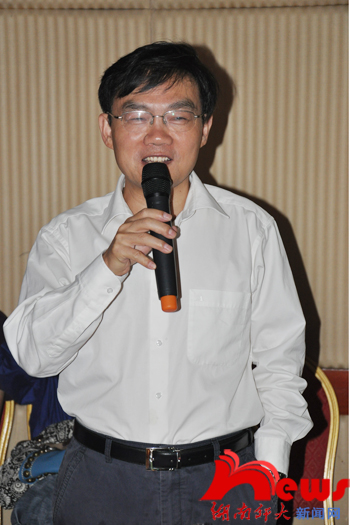 学校党群部门工会举行联谊活动(图2)