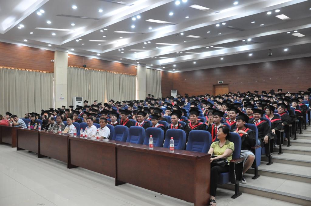 刘起军出席体育学院2014届本科生毕业典礼(图3)