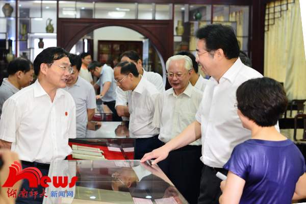 省委宣传部与我校共建新闻与传播学院 许又声出席启动仪式(图10)