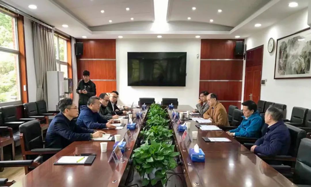 盘古智库调研组赴湖南师范大学考察交流(图1)